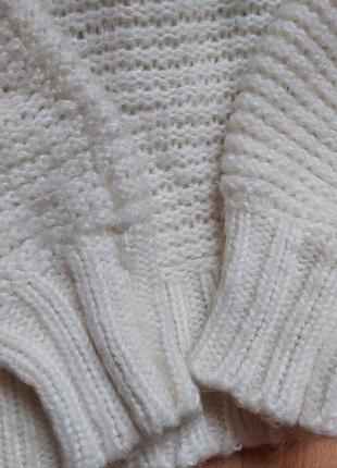 Белый теплый свитер, зимний светощет9 фото