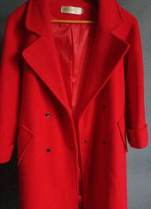 Демисезонное красное пальто1 фото