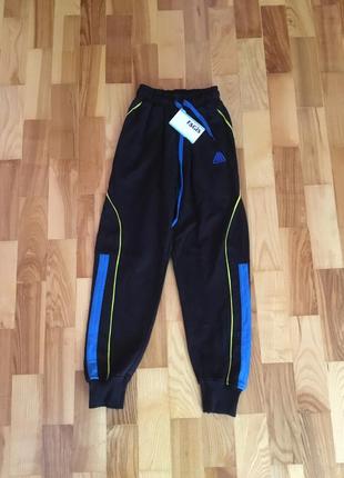 Спортивні штани для хлопчика на ріст 128