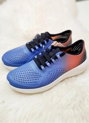 Крокс кросівки лайтрайд пейсер сині з принтом crocs literide color pacer lapis\tangerine\mulberry