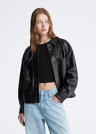 Легенька куртка calvin klein оригінал