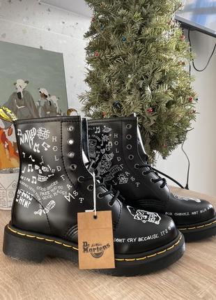 Ботинки dr.martens мартинсы 1460 scribble 38-39 размер