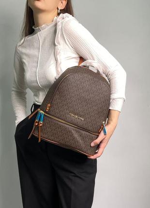 Premium ❗️ рюкзак в стиле michael kors large rhea logo backpack brown2 фото