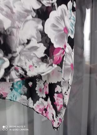 Удлиненная блуза в цветочный принт4 фото