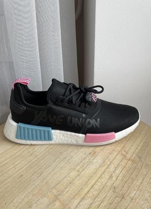 Кроссовки adidas nmd