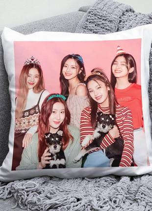 Декоративна подушка плюшева подарунок з принтом kpop itzi idol