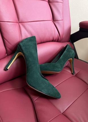 Темно зелені замшеві класичні туфлі човники3 фото