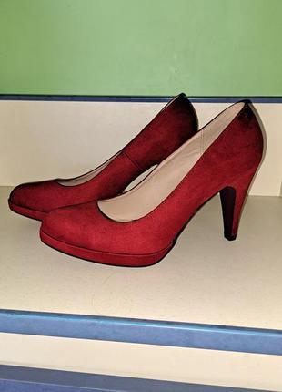 Червоні туфлі жіночі 40 розмір