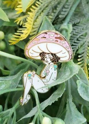 Пин, значок мухомор