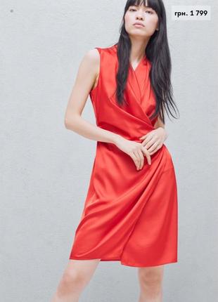 Красное атласное платье с запáхом mango1 фото