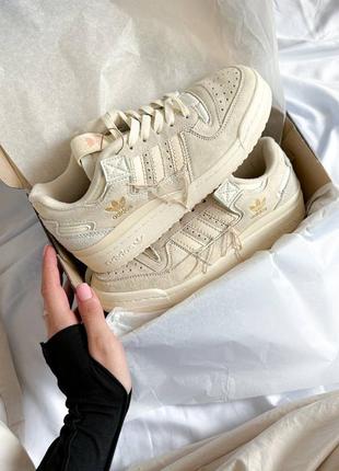 Adidas forum low suede beige жіночі кросівки замшеві