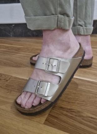 Ортопедичні шльопанці сандалі на корку birkenstock arizona/ розм.38 оригінал3 фото