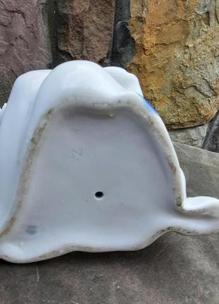 Фарфоровая статуэтка счастливое детство времен срср.