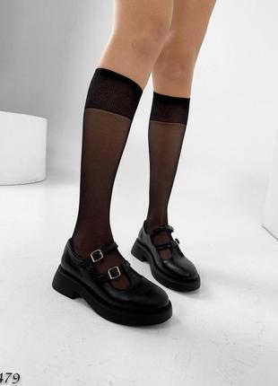 Красивые туфли лоферы на низком ходу с ремешками черные кожаные и лакированные2 фото