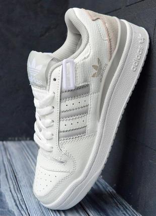 Женские кроссовки белые с серым в стиле adidas7 фото