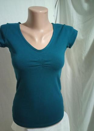 Брендовая футболка р. 42