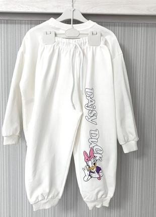 Детский костюм на девочку.