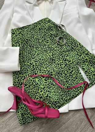 Стильная яркая юбка мини с разрезом в леопардовый принт shein 38/m5 фото