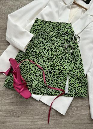 Стильная яркая юбка мини с разрезом в леопардовый принт shein 38/m1 фото