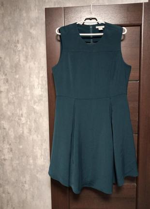Брендовое красивое платье р.16-18.