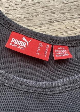 Стильна чорна майка в рубчик із логотипом puma 34/xs7 фото