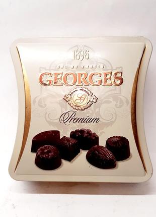 Фигурная коробка georges, б-у квадратная металлическая коробка 18-18-7 см7 фото
