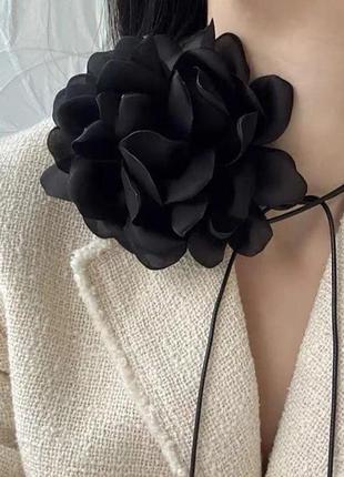 Чокер роза чёрная на длинном шнуре стильное винтажное украшение на шею подарок