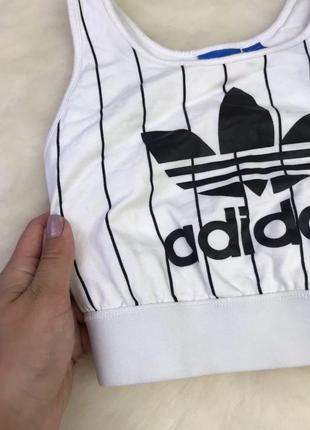 Белый топ adidas big logo в полоску5 фото