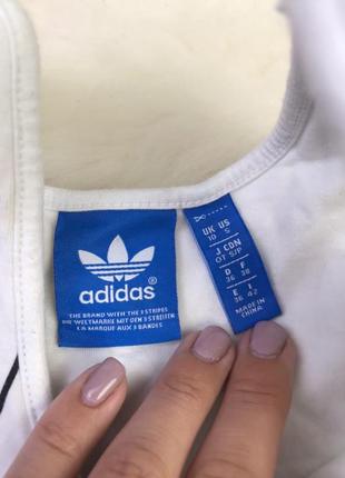 Белый топ adidas big logo в полоску7 фото