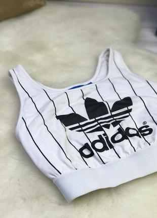 Белый топ adidas big logo в полоску2 фото