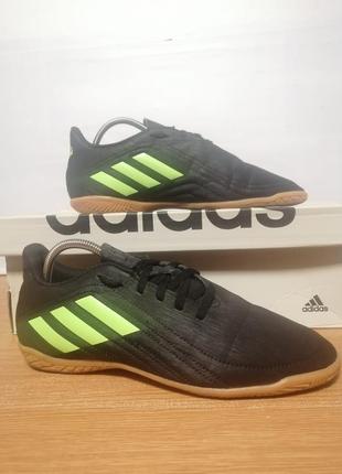 Футзалки, залки adidas