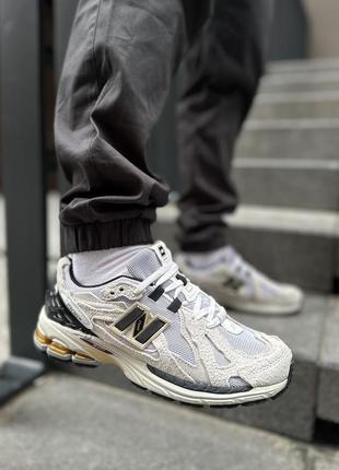 Стильні чоловічі кросівки new balance 1906d protection pack beige black бежеві