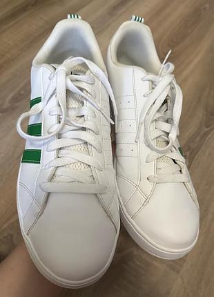 Оригінальні кросівки adidas 3
