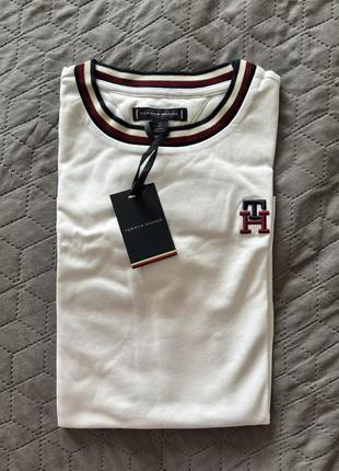 Футболка tommy hilfiger 152 см на 10-12 лет3 фото