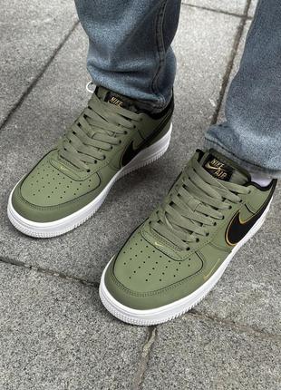 Круті чоловічі кросівки nike air force 1 olive gold black хакі