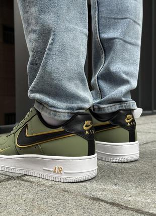 Круті чоловічі кросівки nike air force 1 olive gold black хакі