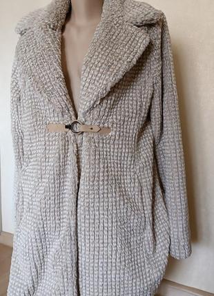 Очень мягкая шубка- накидка riani/ теплое пальто накидкой