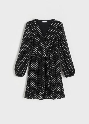 Платье платье цена запах оверсайз в горошек с рюшами черное базовое3 фото