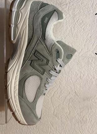 Модні замшеві кросівки new balance 2002 r beige  замшевые кроссовки нью беланс 2002 р бежевые, серые3 фото