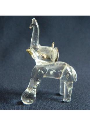 Статуэтка миниатюра стеклянная слон с мячом