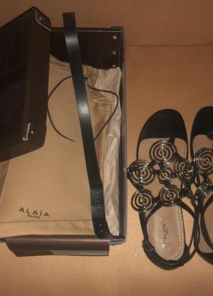 Босоніжки на низькому ходу alaia оригінал