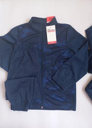 Спортивний костюм фірмовий