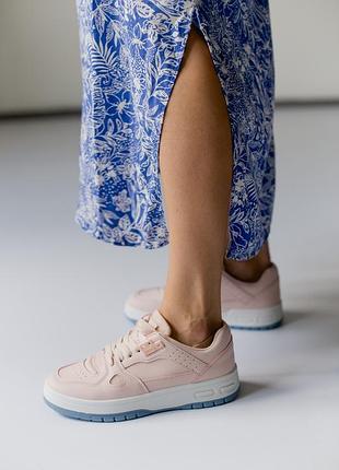 Кросівки 🌺🌺