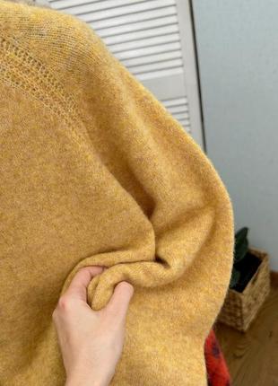 Нежный свитерик из шерсти и ламы7 фото