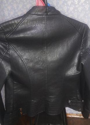 Куртка з якісного шкіро замінника3 фото