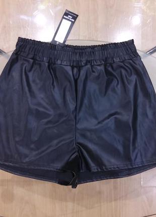Шорты, экокожа, размер м, новые
