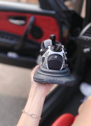 Черные массивные кроссовки в стиле бренда унисекс премиум 36 37 38 39 40 41 42 43 44 4510 фото