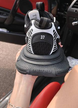 Черные массивные кроссовки в стиле бренда унисекс премиум 36 37 38 39 40 41 42 43 44 457 фото