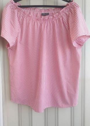 Стильная блуза с открытыми плечами c&a