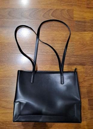 Базовая черная сумка barbara milano